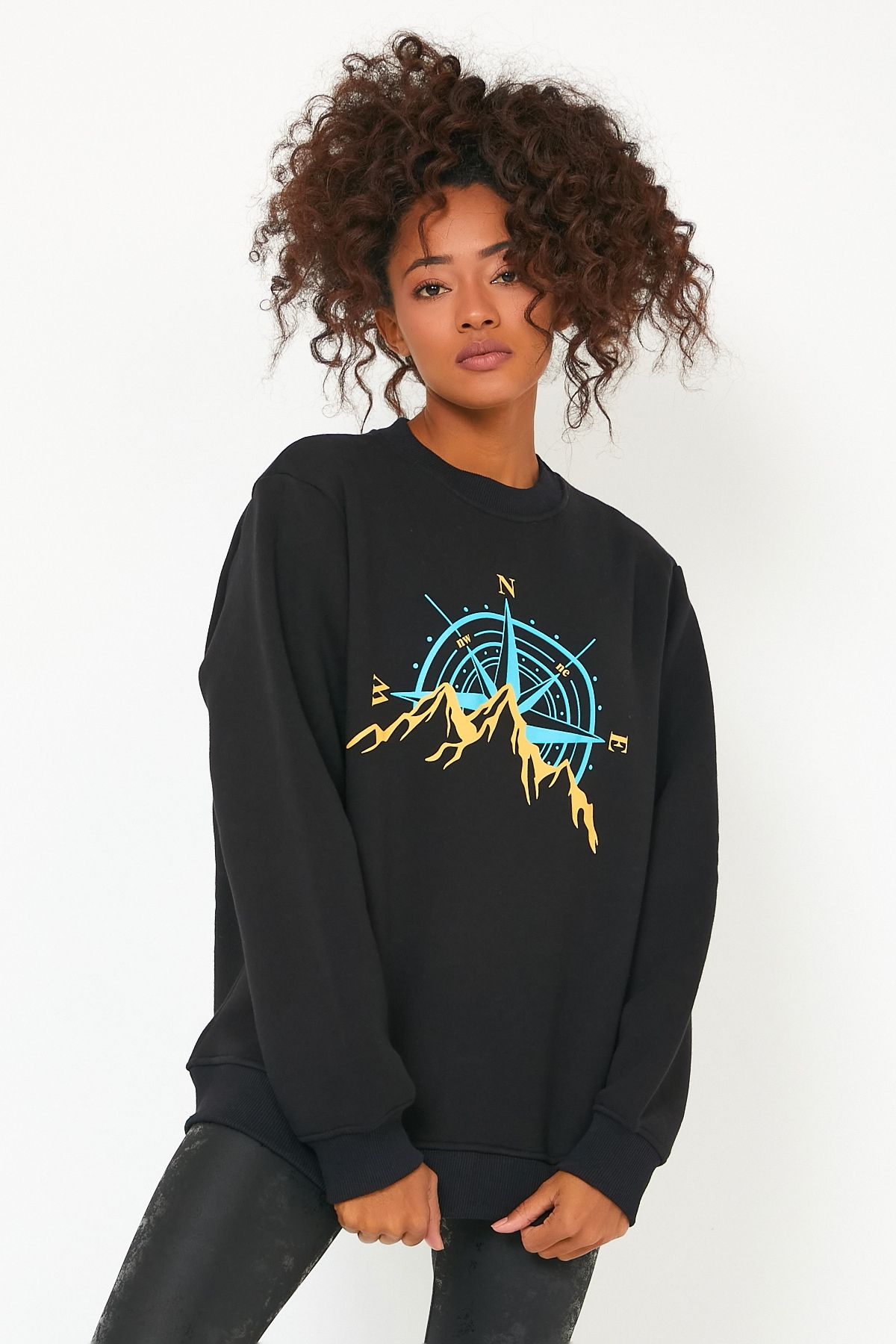 Store%20Kadın%20Sweatshirt%20Içi%20Polarlı%20Baskılı%20Oversize%20Outdoor%20Sweatshirt